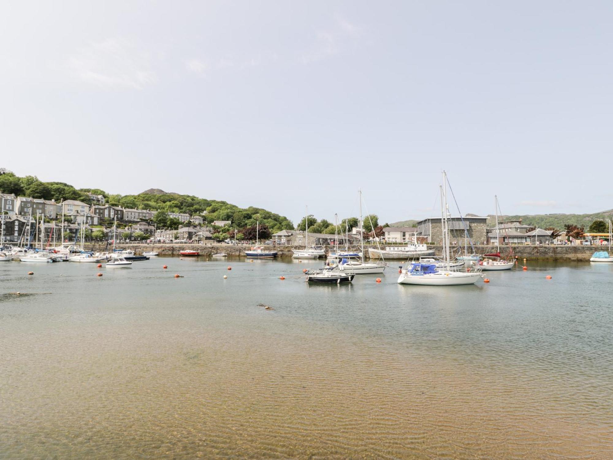 Whistle Stop Apartment Porthmadog Exterior foto